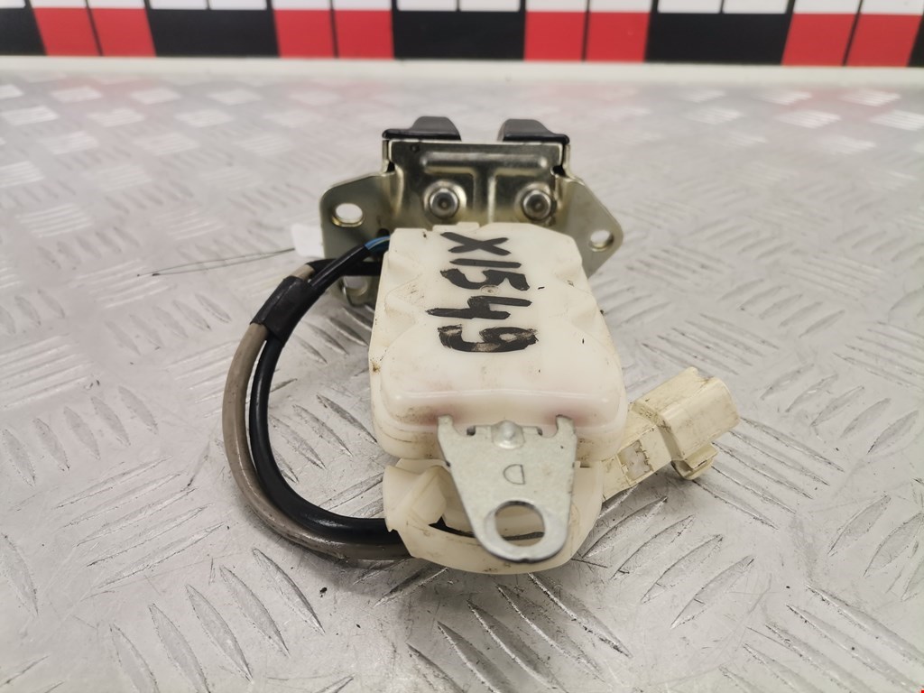 Замок багажника (крышки двери) DAIHATSU Sirion M3 2005-2015