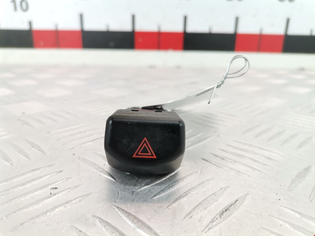 Кнопка аварийной сигнализации (аварийки) NISSAN Micra K12 2003-2010