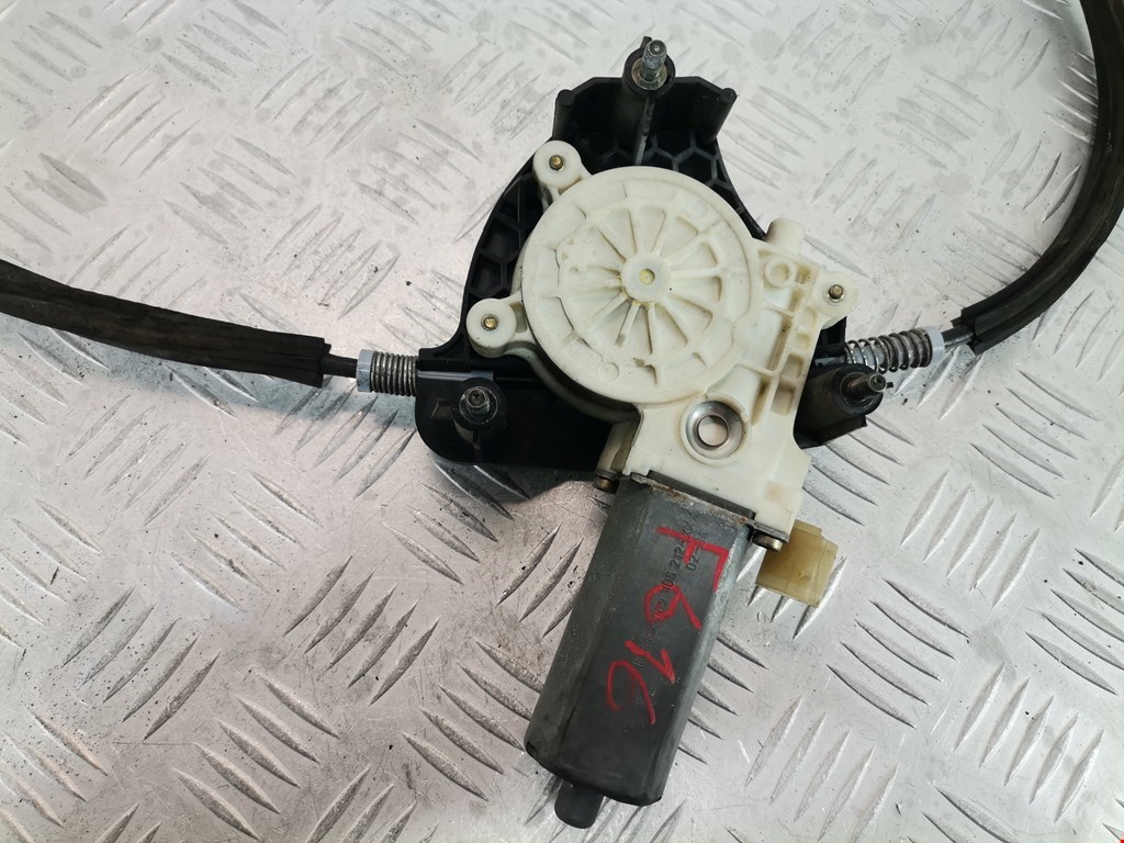 Стеклоподъемник передний правый RENAULT Clio 1998-2008