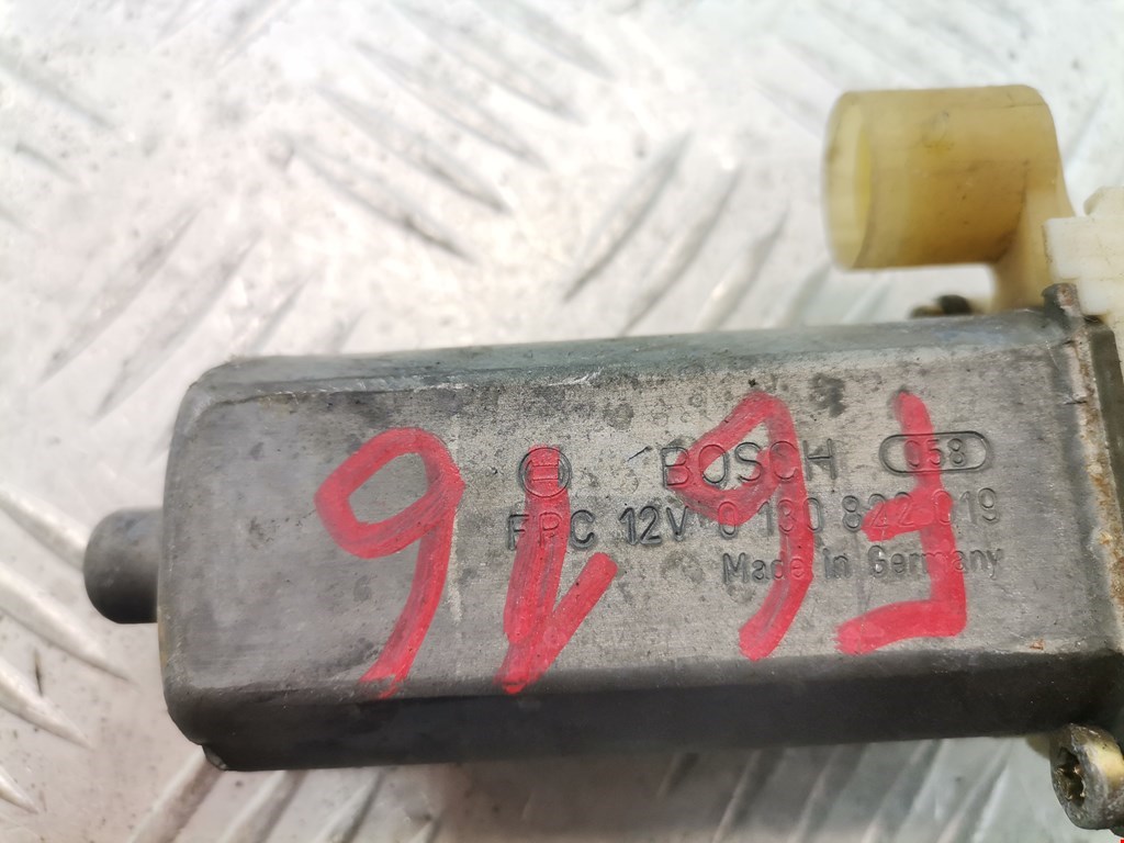 Стеклоподъемник передний правый RENAULT Clio 1998-2008