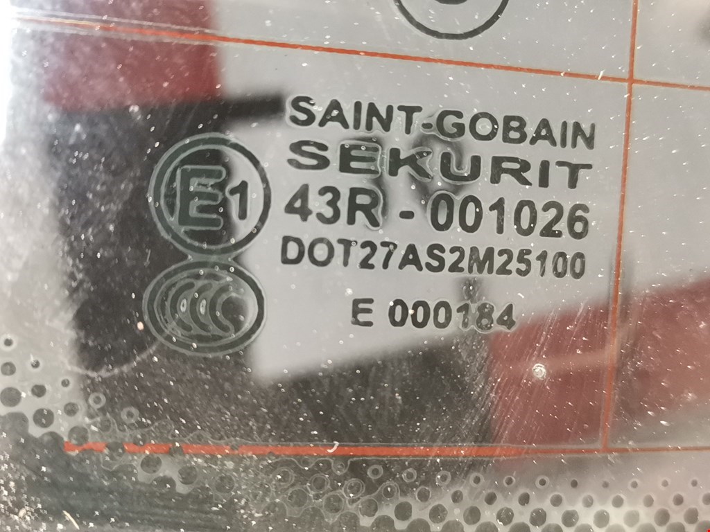 Стекло заднее BMW 5er 5 серия E60/E61 2003-2010