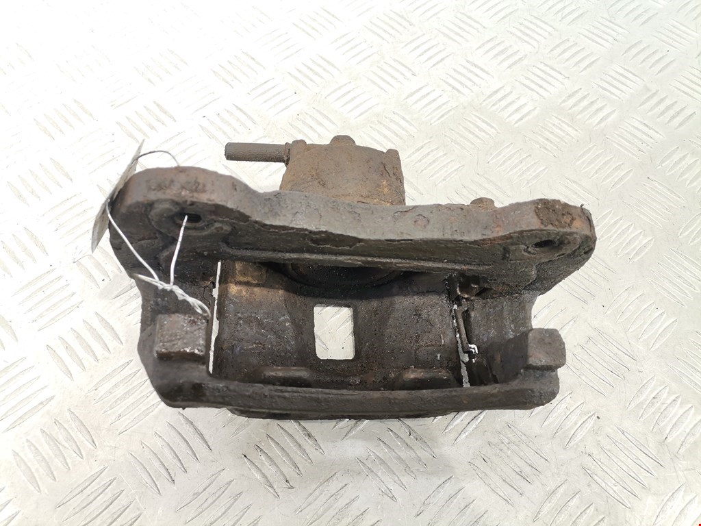 Суппорт передний правый MITSUBISHI L200 KB 2006-2015