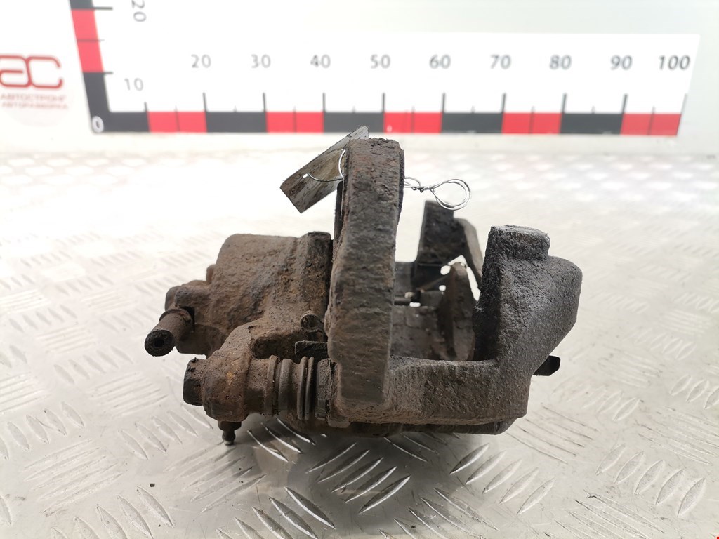 Суппорт передний правый MITSUBISHI L200 KB 2006-2015