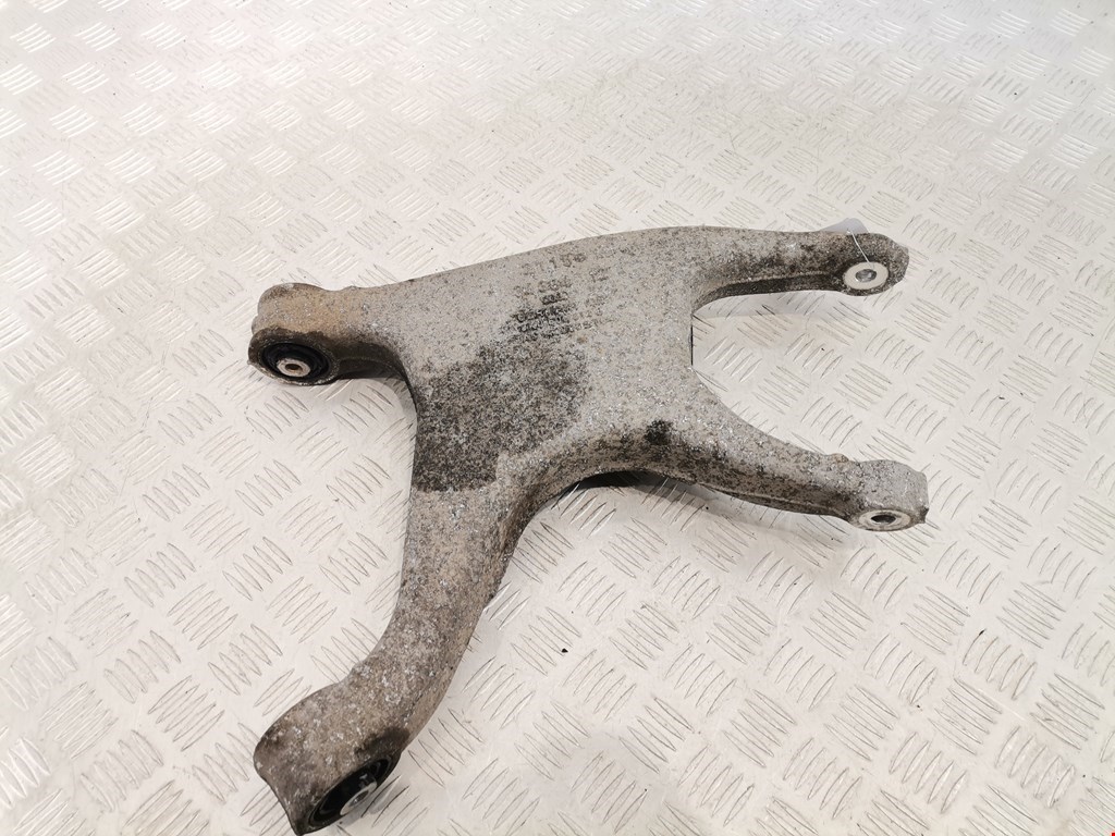 Рычаг задний правый AUDI A4 B8 2007-2015