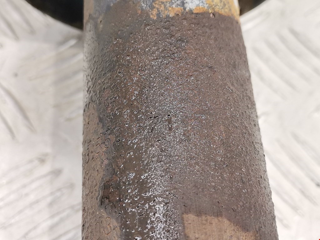 Амортизатор передний правый VOLKSWAGEN Passat B5 1997-2005