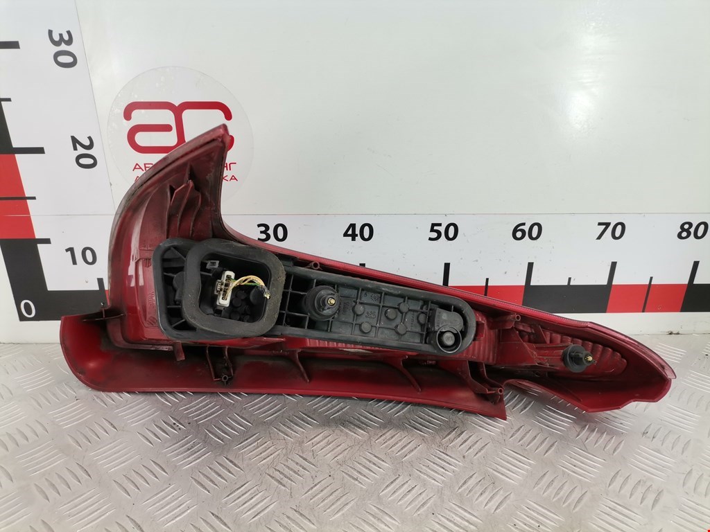 Фонарь задний правый PEUGEOT 206 1998-2012