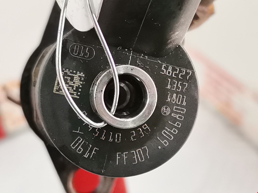 Форсунка дизельная электрическая FORD C-MAX 2003-2010