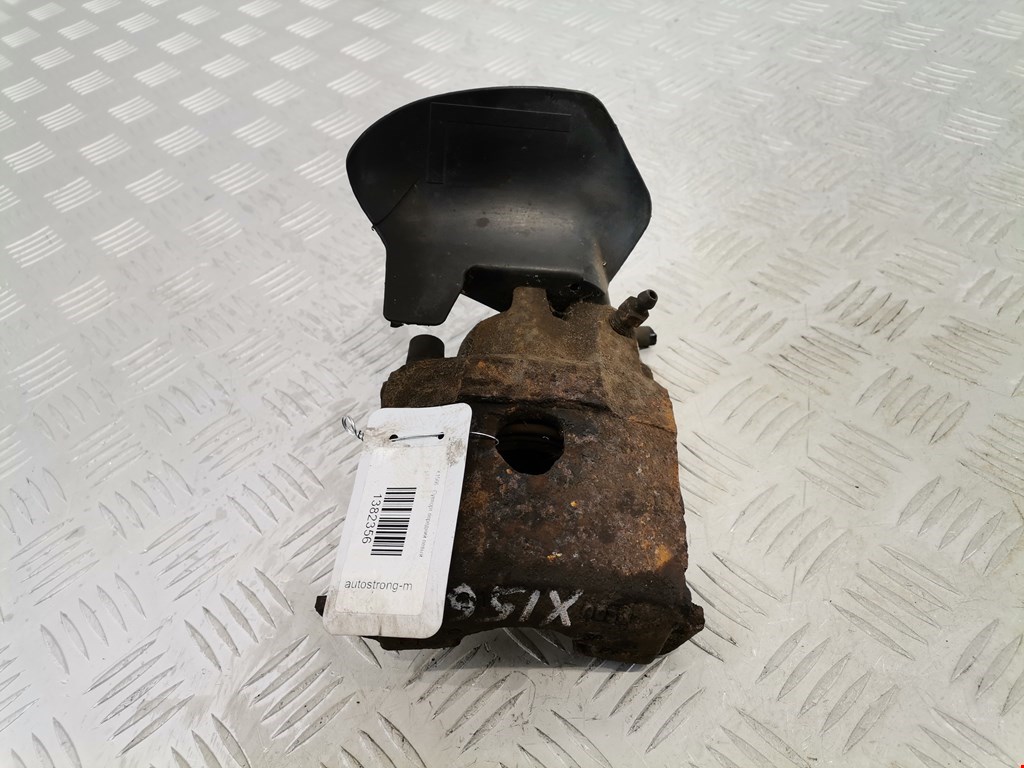 Суппорт передний левый VOLKSWAGEN Polo III 1994-2001