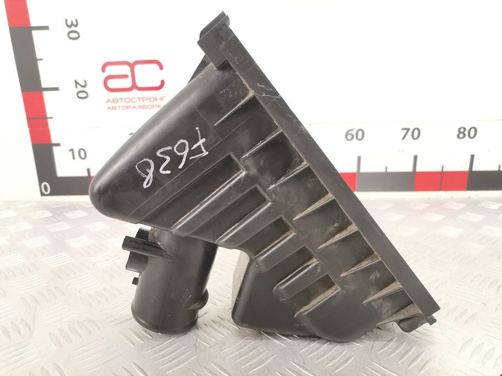 Корпус воздушного фильтра Toyota Yaris 1 (1999-2005)