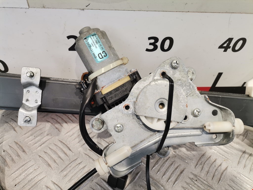 Стеклоподъемник задний правый OPEL Antara 2006-2015