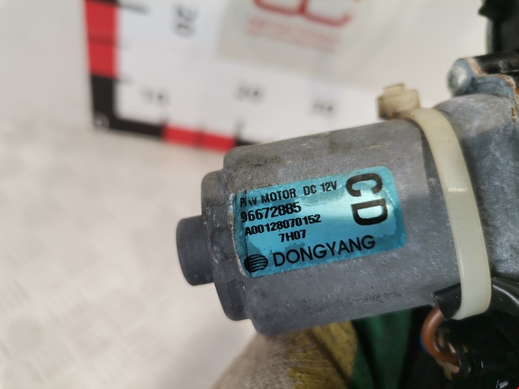 Стеклоподъемник задний правый OPEL Antara 2006-2015