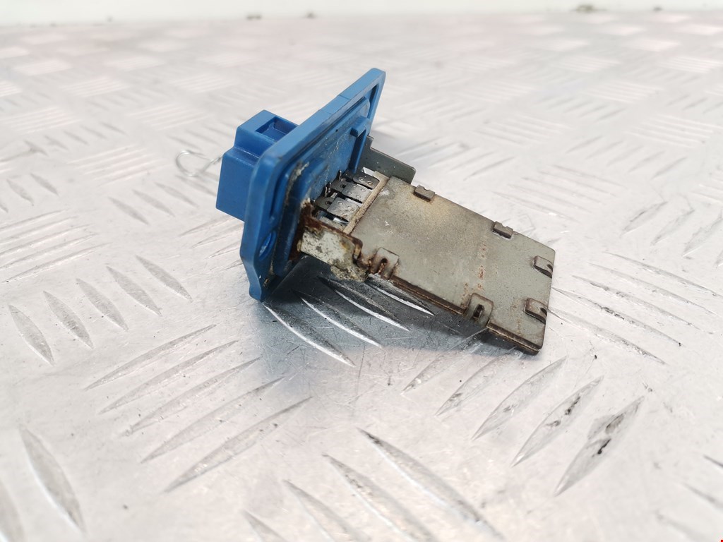 Резистор отопителя (сопротивление печки) KIA Picanto 2011-2017