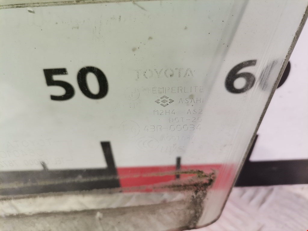 Стекло двери переднее правое TOYOTA RAV 4 XA30 2006-2012