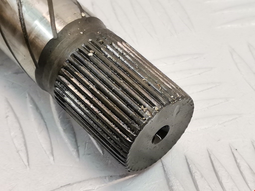 Полуось (привод, приводной вал) передняя правая RENAULT Laguna 2001-2007