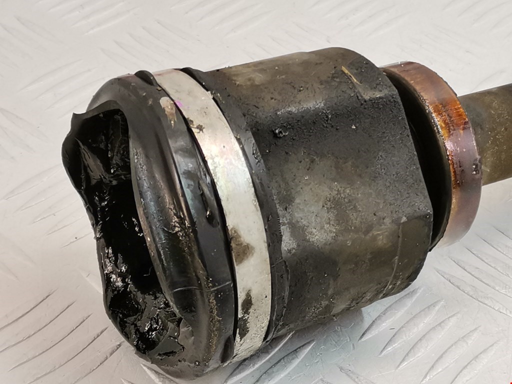 Полуось (привод, приводной вал) передняя правая RENAULT Laguna 2001-2007