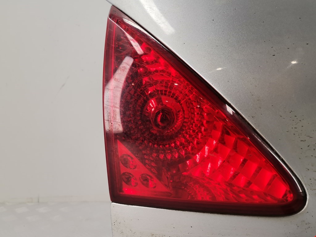 Дверь багажника PEUGEOT Partner 2008-2018