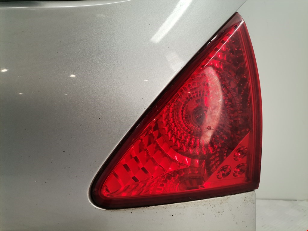 Дверь багажника PEUGEOT Partner 2008-2018