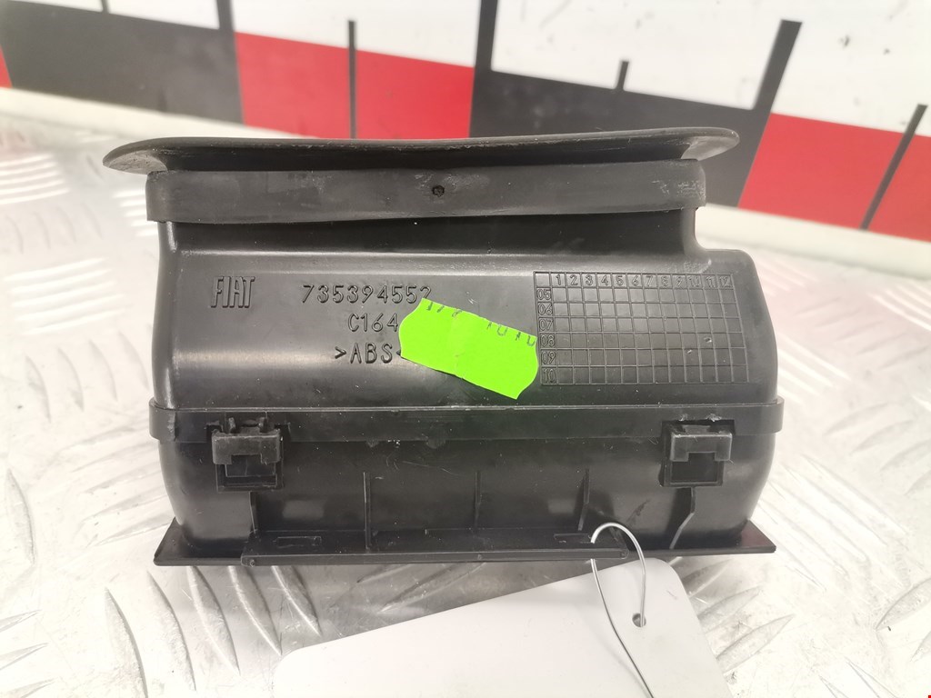 Дефлектор воздушный FIAT Grande Punto 2005-2009