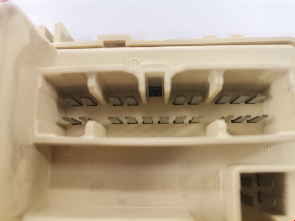 Датчик уровня в бачок омывателя KIA Venga 2010-2018