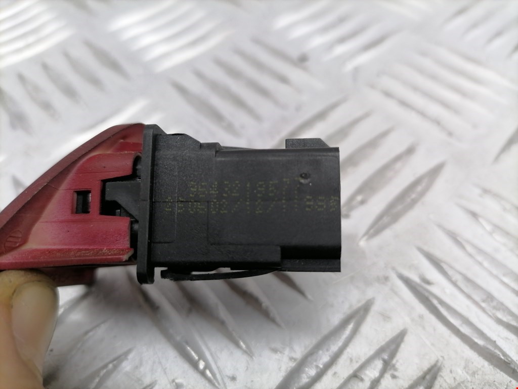Кнопка аварийной сигнализации (аварийки) PEUGEOT 307 2001-2008