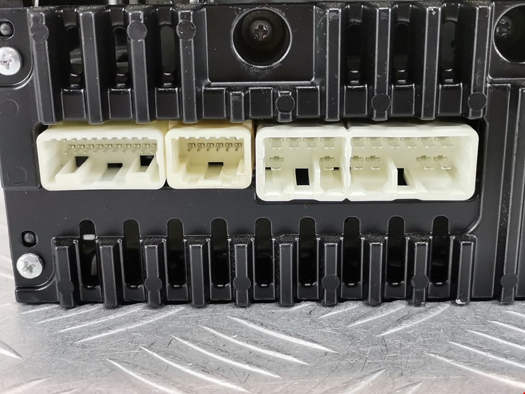 Магнитола TOYOTA Auris E150 2006-2012