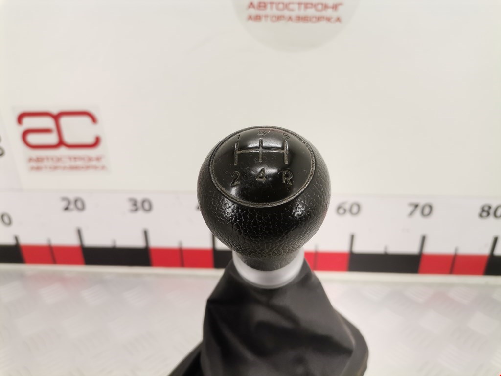 Кулиса (селектор) АКПП/МКПП в салоне KIA Picanto 2011-2017