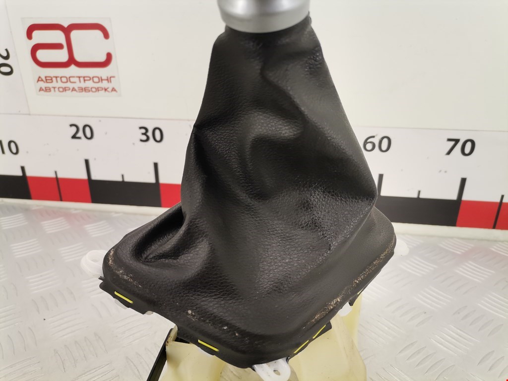 Кулиса (селектор) АКПП/МКПП в салоне KIA Picanto 2011-2017