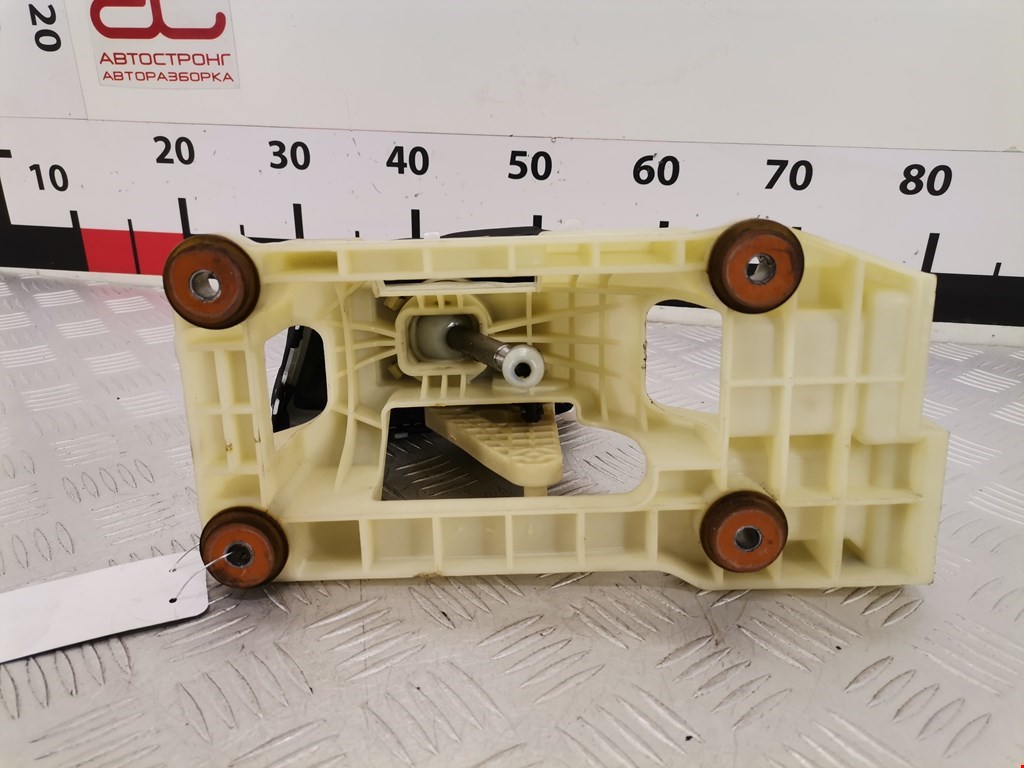 Кулиса (селектор) АКПП/МКПП в салоне KIA Picanto 2011-2017