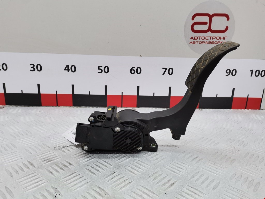 Педаль газа SKODA Roomster 2006-2015