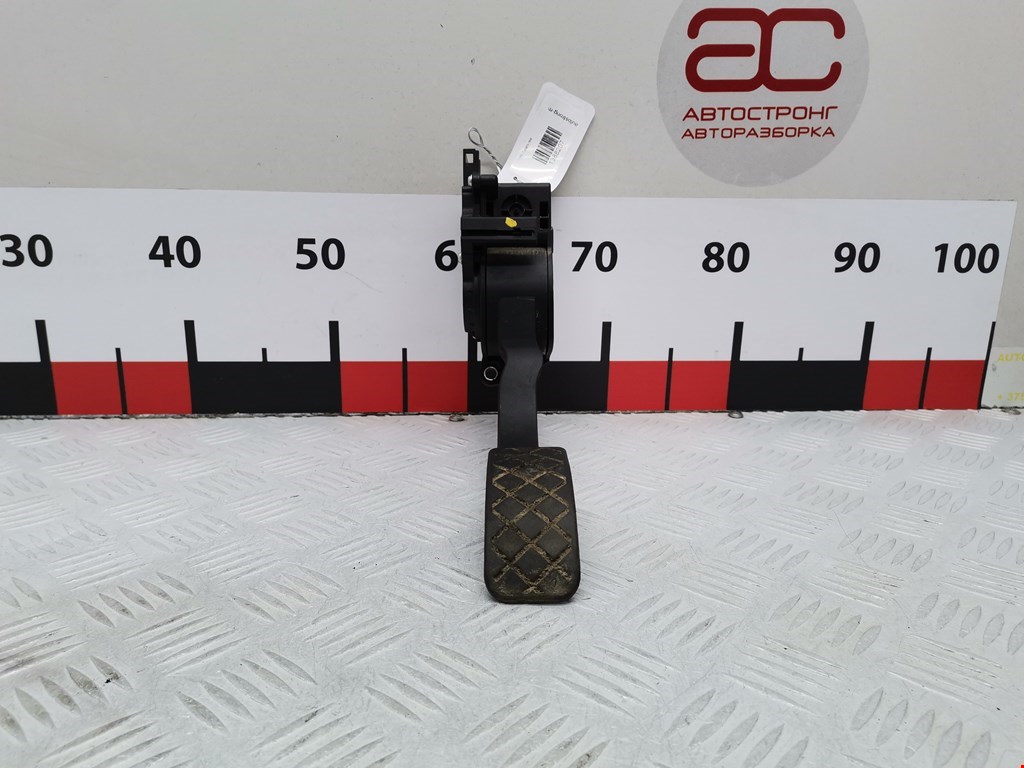 Педаль газа SKODA Roomster 2006-2015