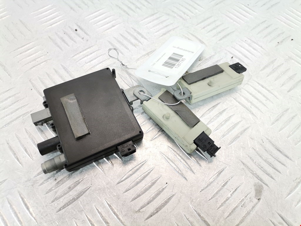 Усилитель антенны LAND ROVER Range Rover 2002-2012