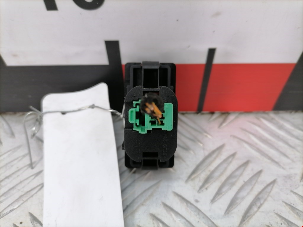 Кнопка аварийной сигнализации (аварийки) FORD C-MAX 2003-2010