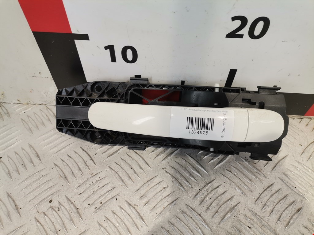 Ручка двери наружная передняя левая Volkswagen Tiguan 1 (2007-2016)