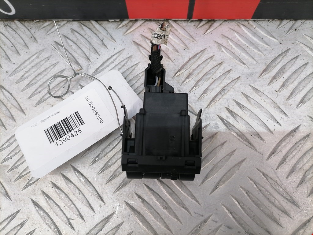 Кнопка корректора фар SKODA Roomster 2006-2015