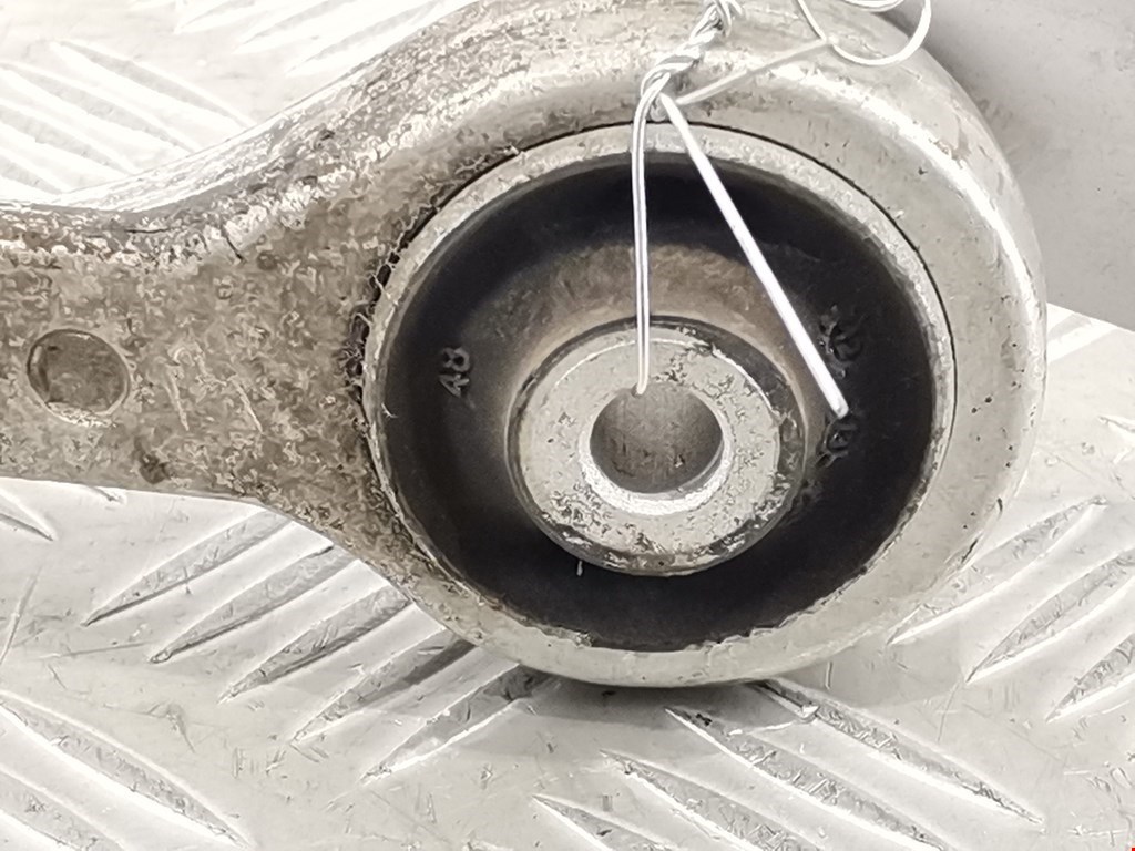 Рычаг передний правый VOLKSWAGEN Passat B5 1997-2005