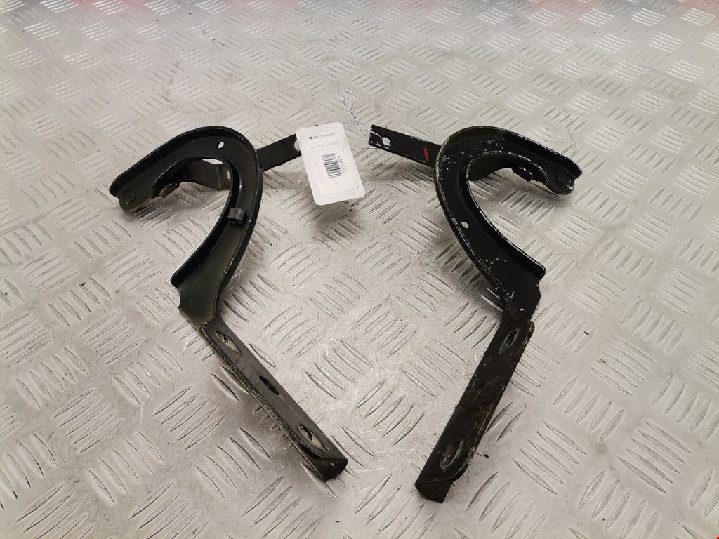 Петля капота левая/правая MAZDA 121 1987-1991