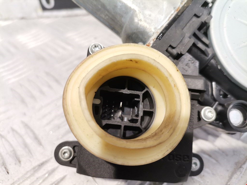 Стеклоподъемник передний правый TOYOTA Auris E150 2006-2012