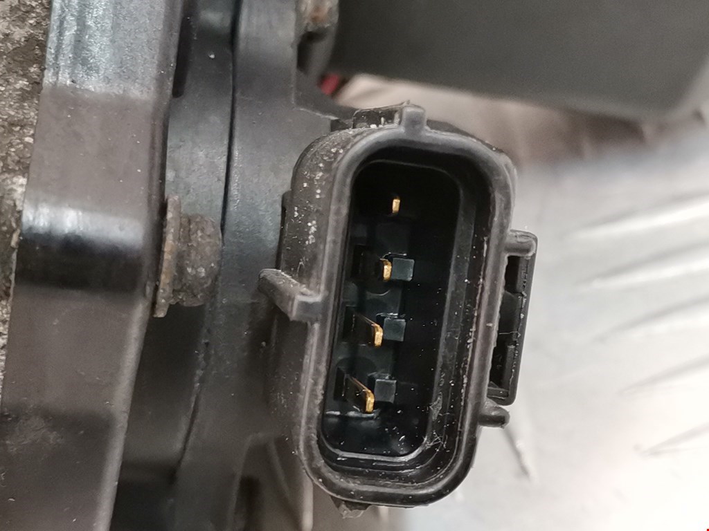 Заслонка дроссельная электрическая TOYOTA Prius II XW20 2003-2012