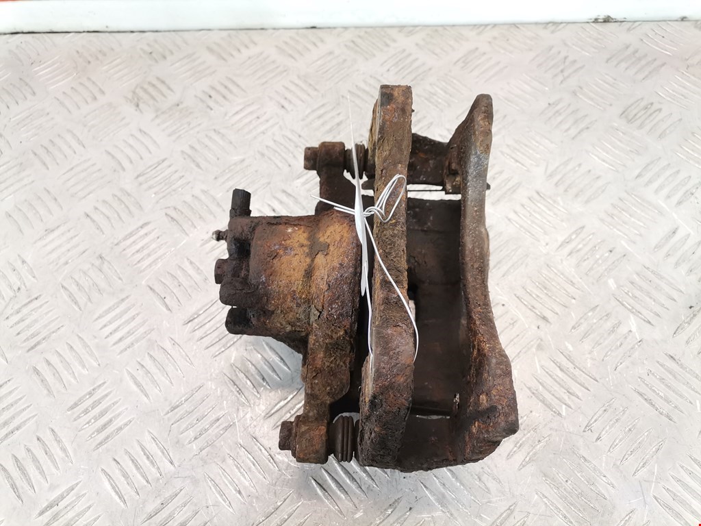 Суппорт передний правый JEEP Compass 2006-2016