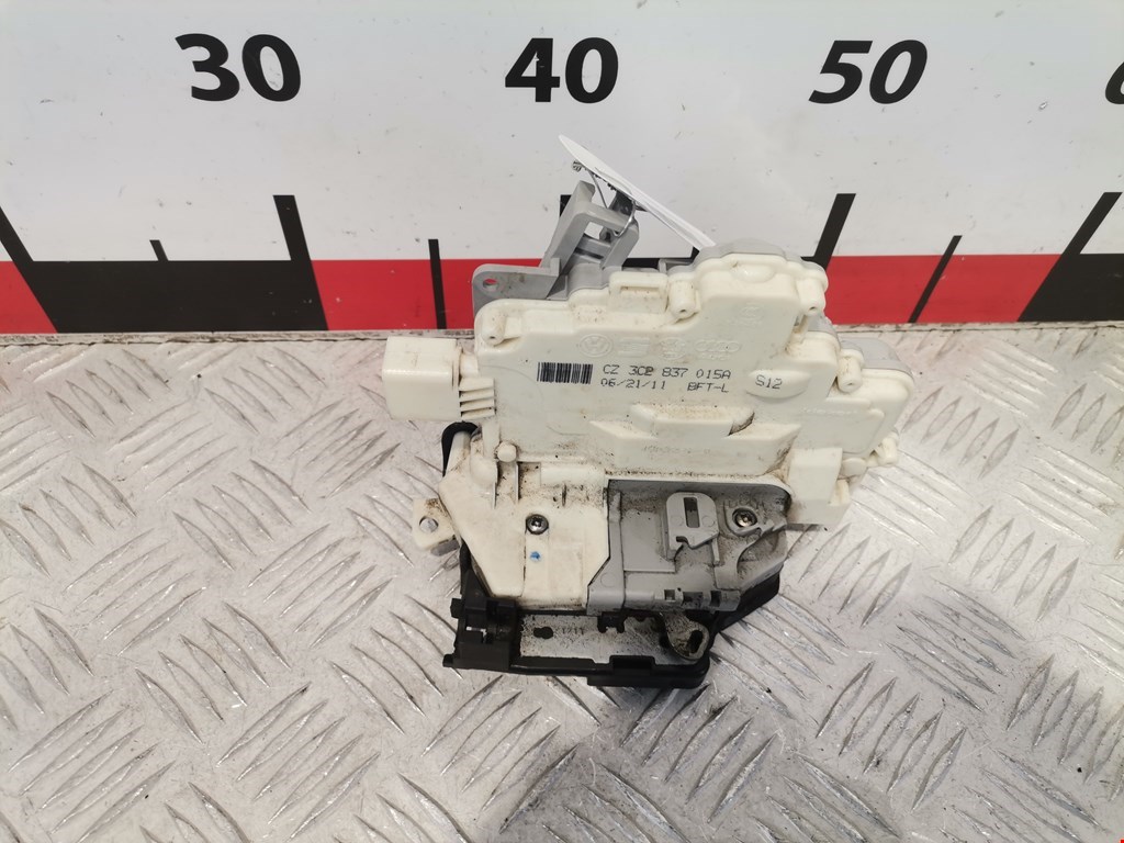 Замок двери передней левой VOLKSWAGEN Passat B7 2011-2015