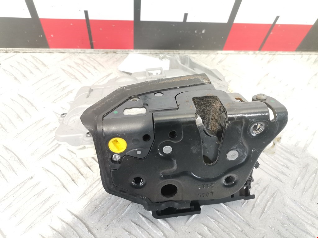 Замок двери передней левой VOLKSWAGEN Passat B7 2011-2015