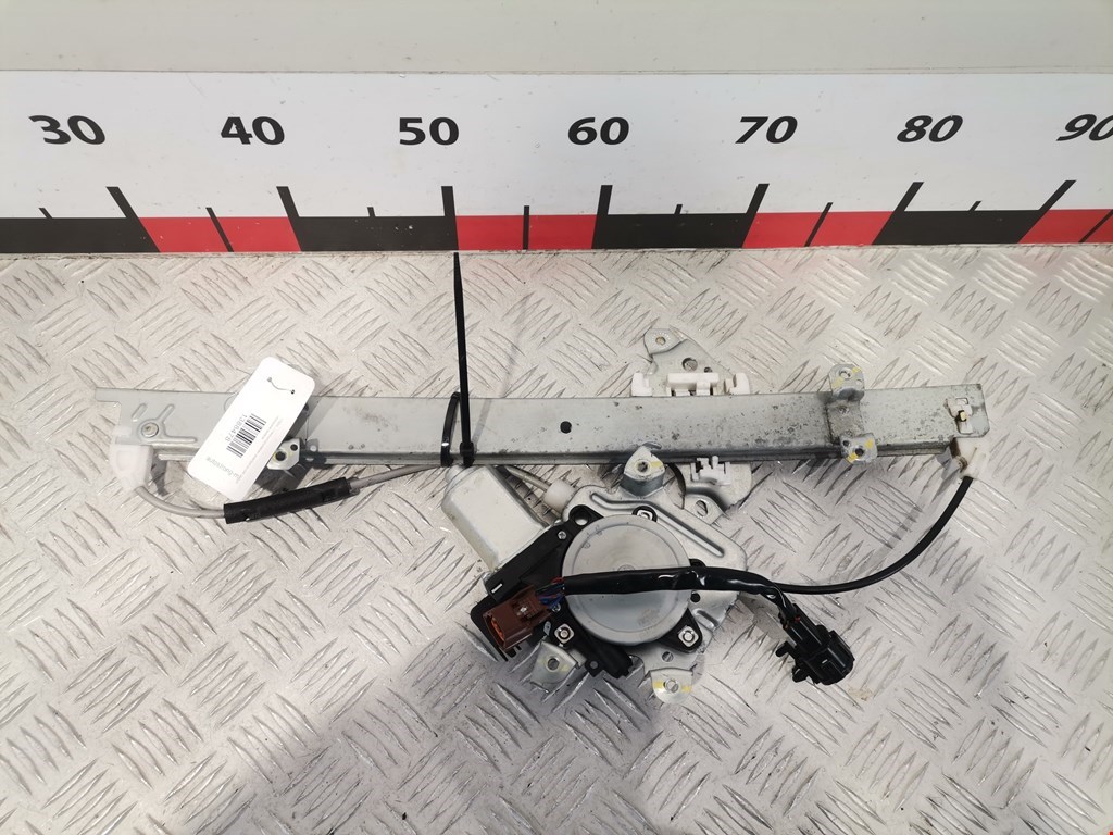 Стеклоподъемник передний правый NISSAN Tiida C11 2004-2014