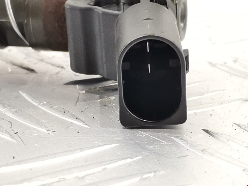 Форсунка дизельная электрическая VOLKSWAGEN Passat B6 2005-2011