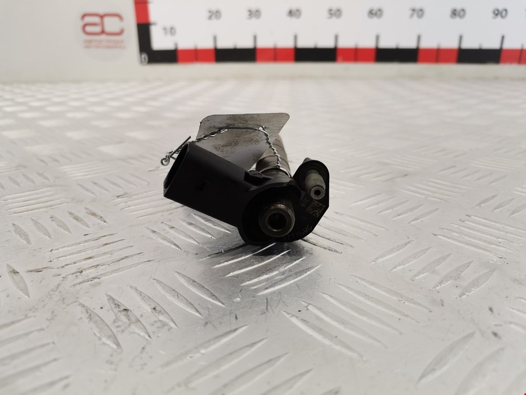 Форсунка дизельная электрическая VOLKSWAGEN Passat B6 2005-2011