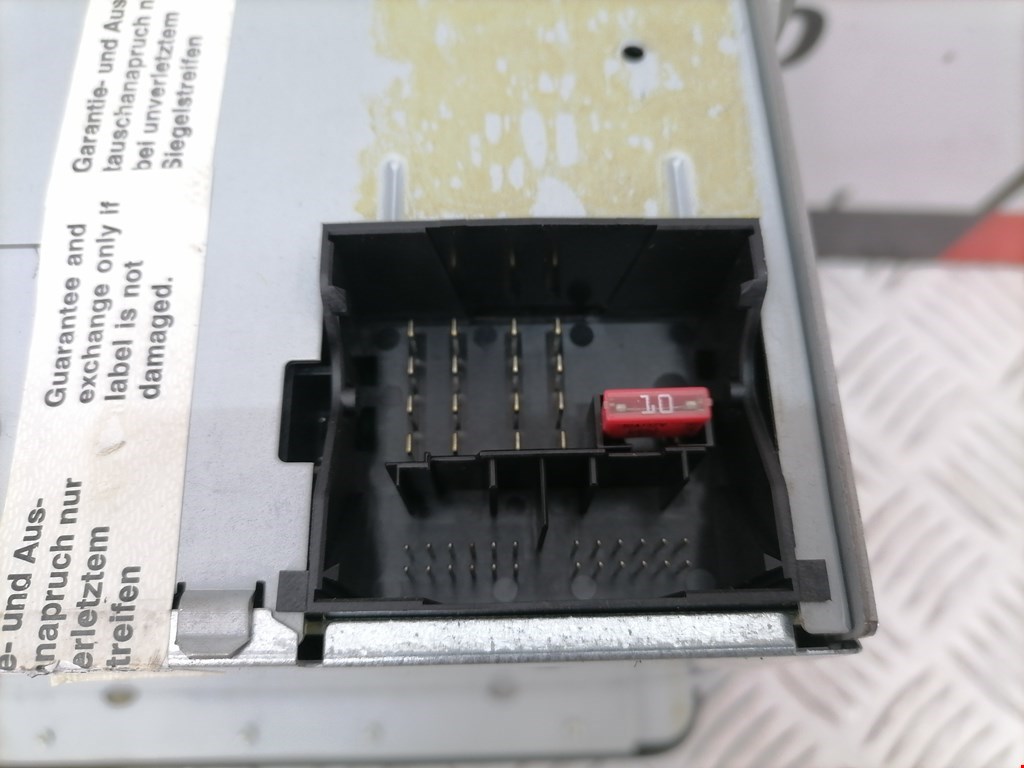 Магнитола VOLKSWAGEN Golf V 2003-2009