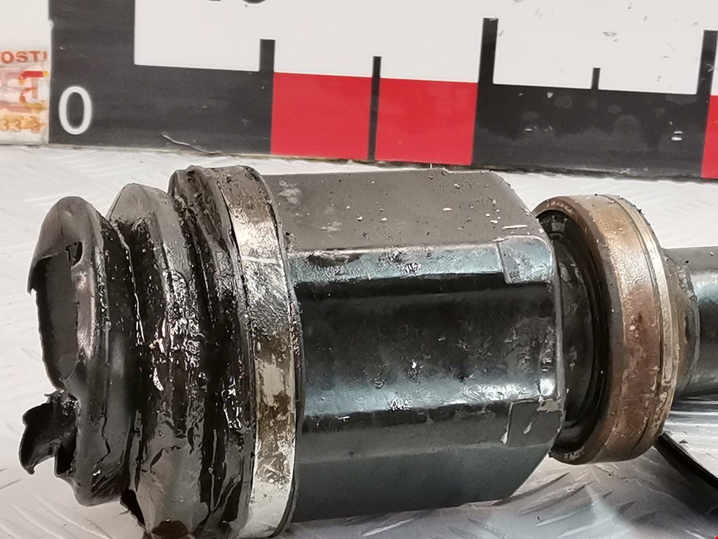 Полуось (привод, приводной вал) передняя правая VOLVO S80 II 2006-2016