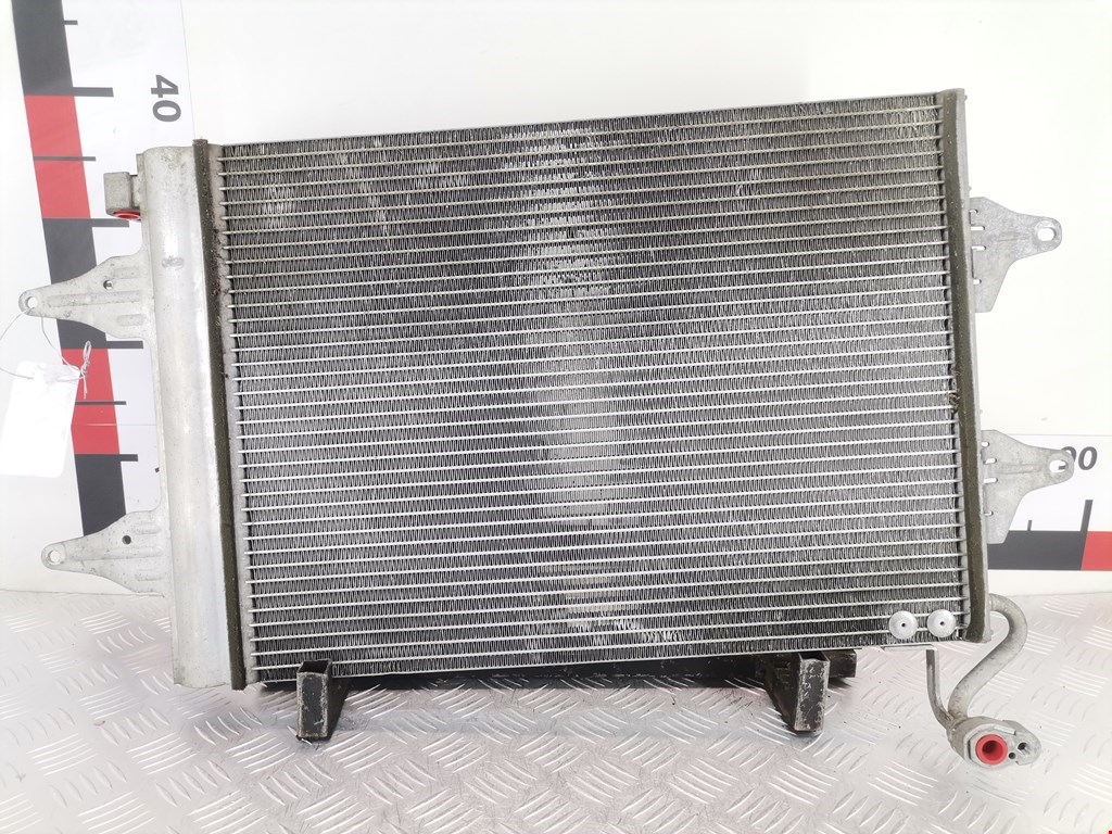 Радиатор кондиционера VOLKSWAGEN Fox 2005-2011