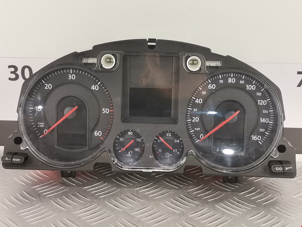 Панель приборов (щиток) VOLKSWAGEN Passat B6 2005-2011