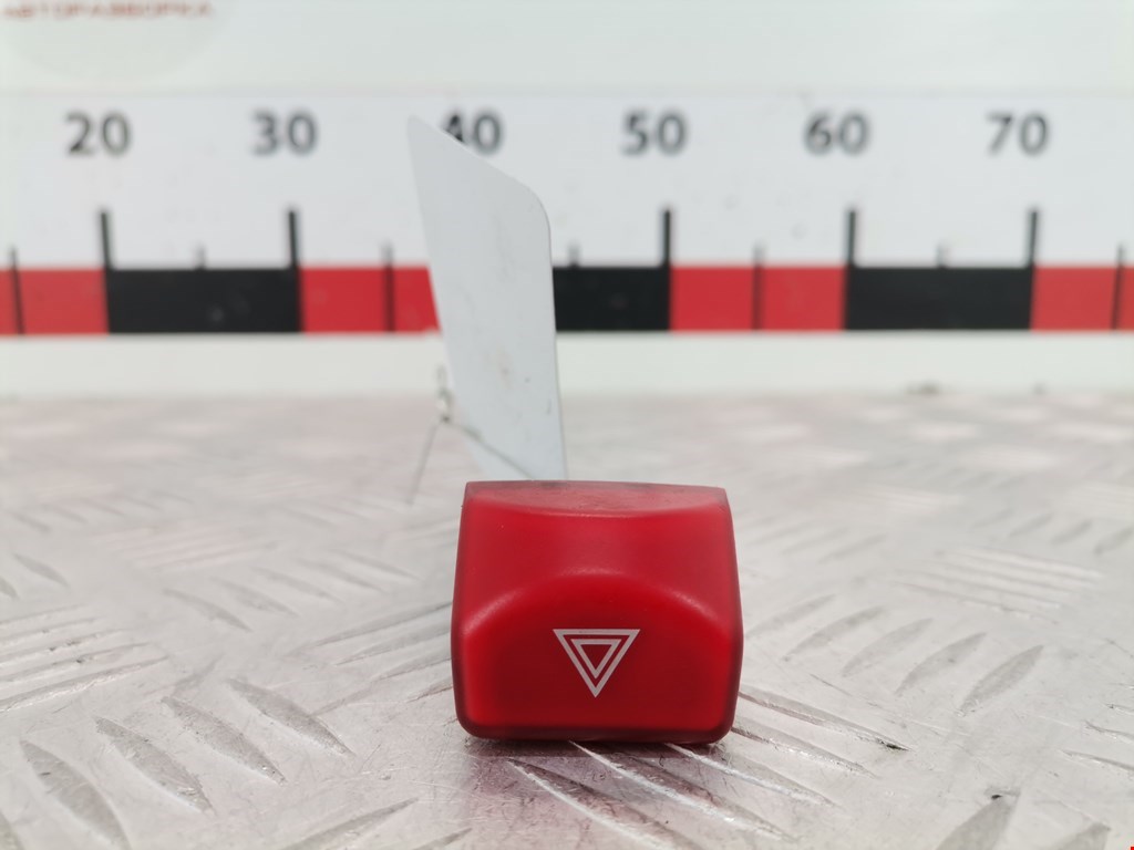 Кнопка аварийной сигнализации (аварийки) NISSAN Micra K12 2003-2010