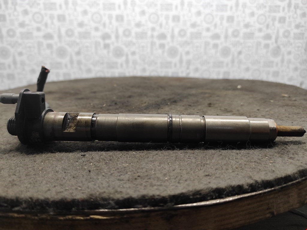 Форсунка дизельная электрическая VOLKSWAGEN Passat B6 2005-2011